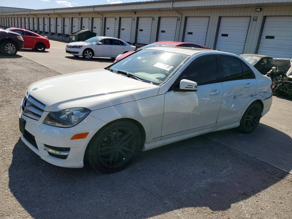 2012 Mercedes-benz C-klasse VIN WDDGF8BB3CR210320 COPART salvage auction — SIDE, IN - CERT OF TITLE-SALVAGE TITLE, sold $1,950 on 2026-08-06 (photo 1)