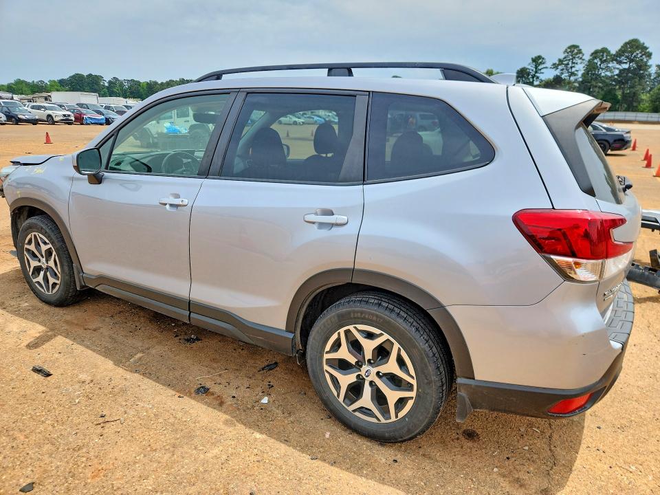 2021 Subaru VIN JF2SKAJC6MH494892 COPART salvage auction — FRONT END, Mo - Salvage Certificate Of Title, sold $4,550 on 2026-07-09 (photo 2)