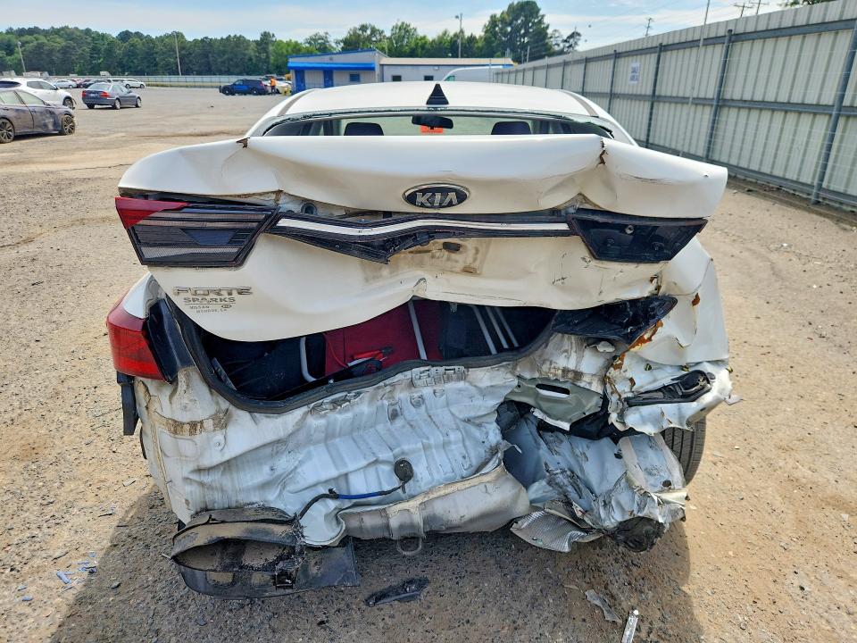 2019 Kia Forte VIN 3KPF24AD1KE011354 COPART salvage auction — REAR END, La - Cert Of Title-Salvage, sold $2,350 on 2026-07-02 (photo 6)