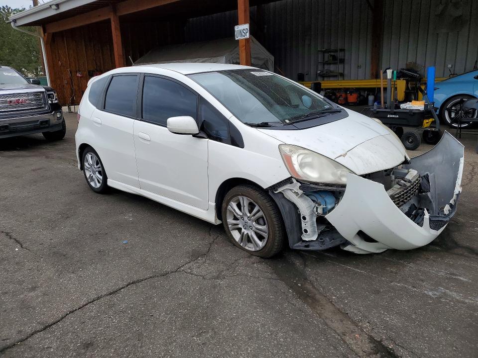 2010 Honda Fit VIN JHMGE8H4XAC033740 COPART salvage auction — FRONT END, Co - Public - Salvage Title, sold $700 on 2026-07-07 (photo 4)