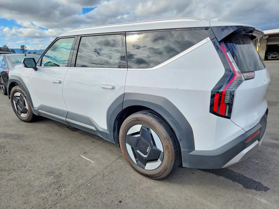 2025 Kia VIN 5XYAFFS59SG001627 COPART salvage auction — FRONT END, Ca - Salvage Certificate, sold $11,700 on 2026-07-30 (photo 2)