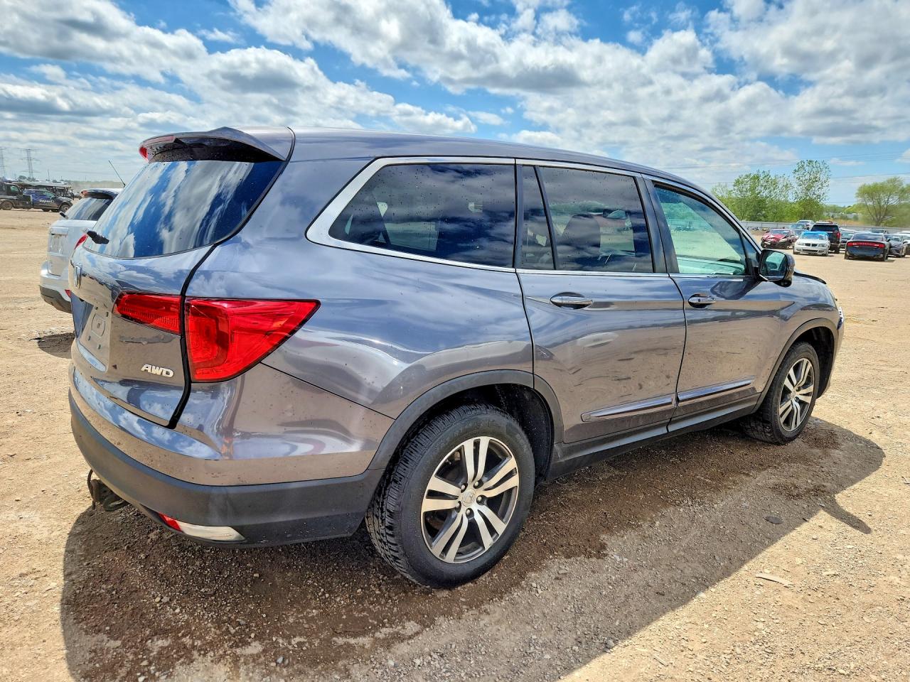 2016 Honda Pilot VIN 5FNYF6H58GB103845 COPART salvage auction — Side, IL - SALVAGE CERTIFICATE, sold $1,750 on 2026-06-30 (photo 3)