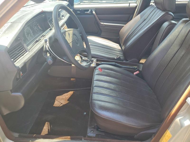 1988 Mercedes-benz 190 VIN WDBDA28D6JF409683 COPART salvage auction — MECHANICAL, Ca - Certificate Of Title, sold $1,750 on 2026-07-08 (photo 7)