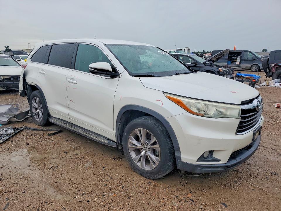 2016 Toyota VIN 5TDZKRFH9GS122558 COPART salvage auction — REAR END, Tx - Salvage Vehicle Title, sold $5,400 on 2026-07-21 (photo 4)