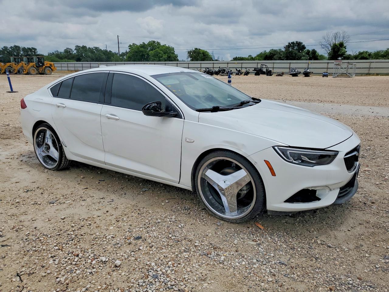 2019 Buick Regal VIN W04GL6SX9K1038806 COPART salvage auction — Side, TX - CERTIFICATE OF TITLE (P), sold $3,900 on 2026-07-08 (photo 4)