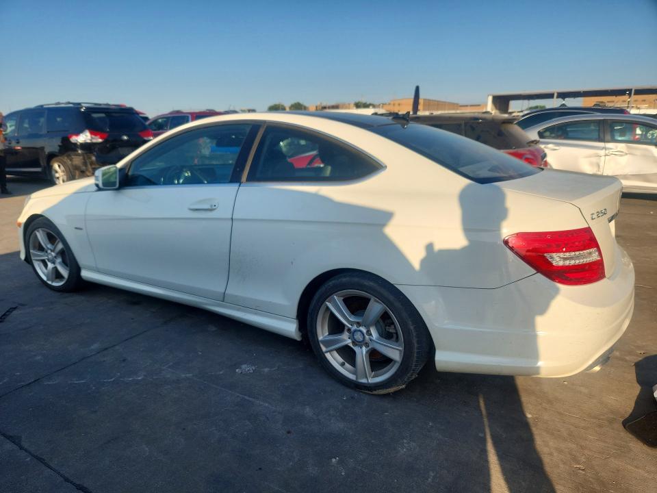 2012 Mercedes-benz C-klasse VIN WDDGJ4HB2CF820502 COPART salvage auction — FRONT END, TX - CERTIFICATE OF TITLE, sold $900 on 2026-08-13 (photo 2)