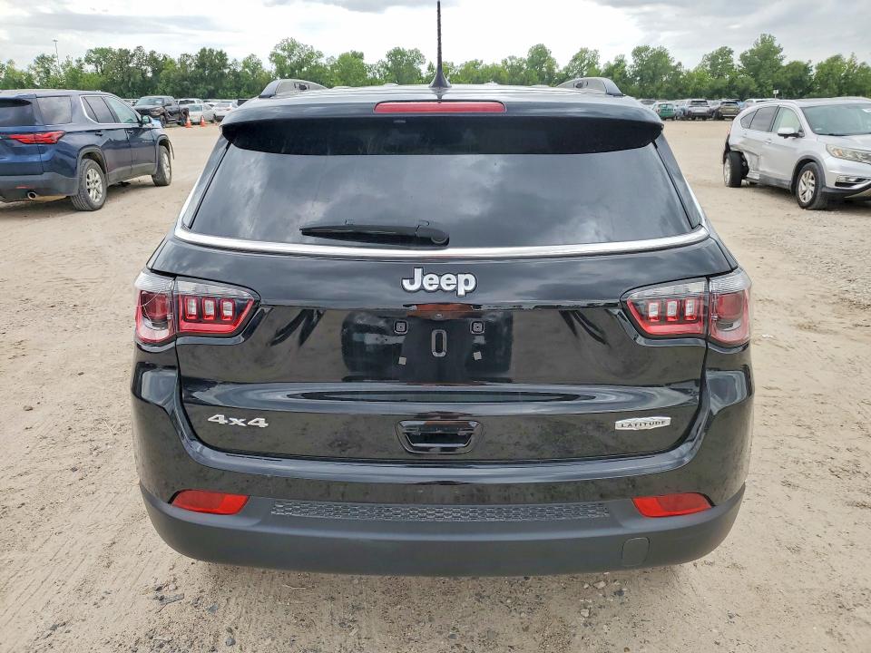 2025 Jeep Compass VIN 3C4NJDBN5ST526570 COPART salvage auction — NORMAL WEAR, TX - SALVAGE VEHICLE TITLE, sold $8,300 on 2026-07-28 (photo 6)