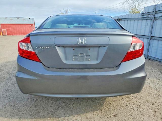2012 Honda VIN 2HGFB2F55CH109820 COPART salvage auction — MINOR DENT/SCRATCHES, On - Permit No Brand - Unfit, sold $1,100 on 2026-07-03 (photo 6)
