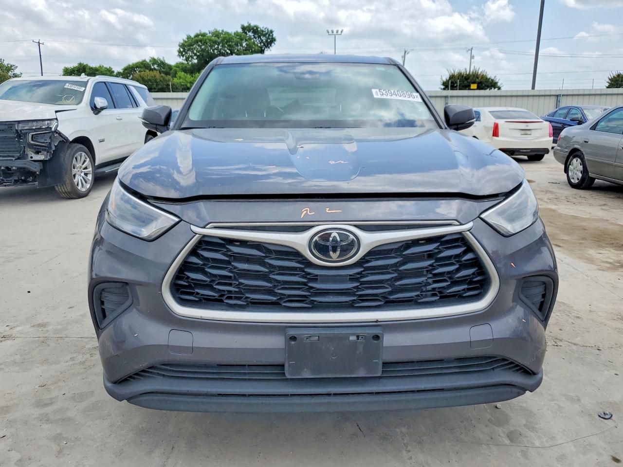 2022 Toyota Highlander VIN 5TDCZRAH9NS126406 COPART salvage auction — Rear End, TX - SALVAGE VEHICLE TITLE, sold $12,900 on 2026-07-09 (photo 5)