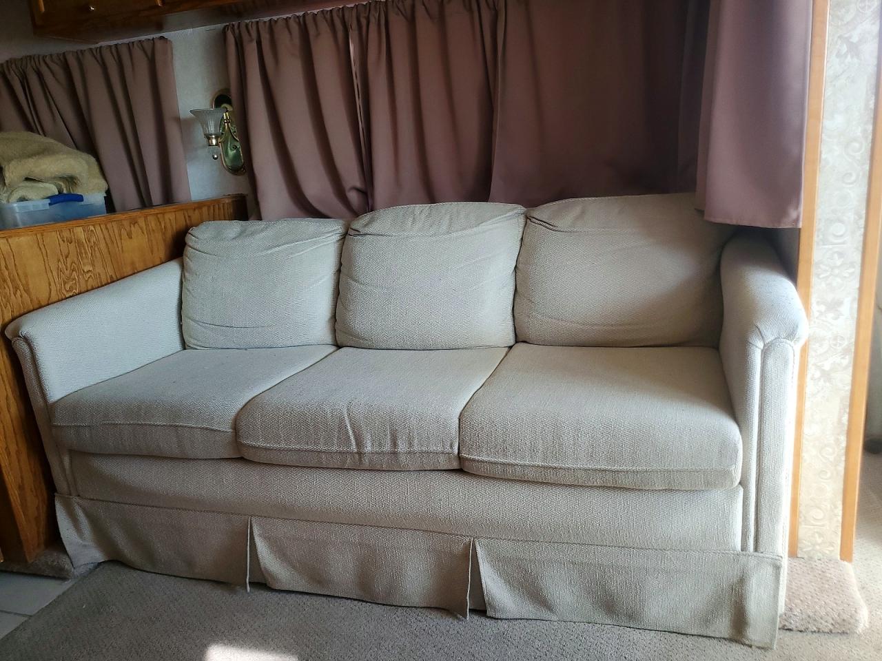 2000 Frht All other VIN 4UZ6XFBA5YCF99159 COPART salvage auction — Minor Dent/Scratches, NV - CERTIFICATE OF TITLE, sold $3,400 on 2026-07-16 (photo 6)