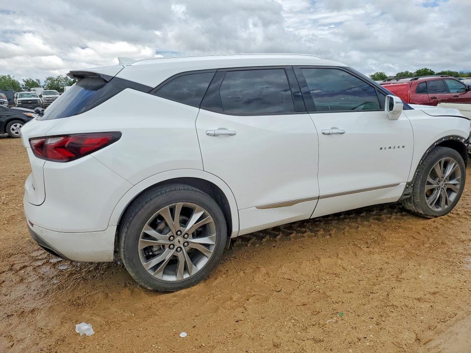 2019 Chevrolet Blazer VIN 3GNKBFRS2KS579215 COPART salvage auction — FRONT END, Tx - Salvage Vehicle Title, sold $4,500 on 2026-07-09 (photo 3)