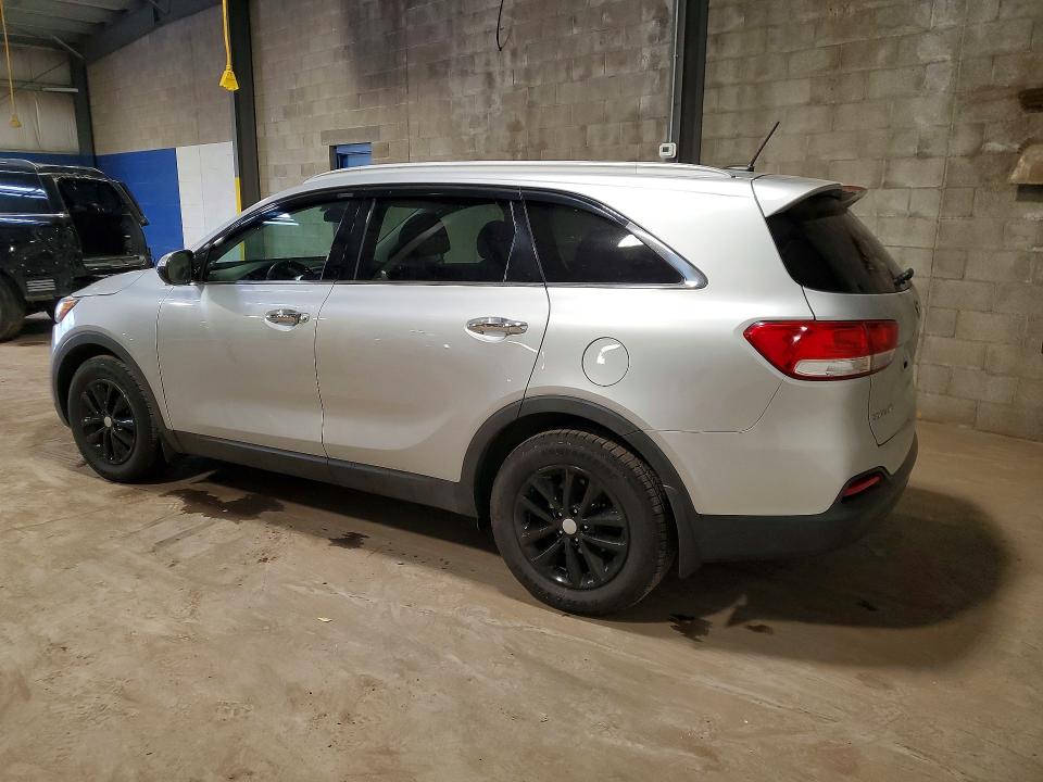 2018 Kia Sorento VIN 5XYPG4A51JG406411 COPART salvage auction — NORMAL WEAR, IN - CERTIFICATE OF TITLE, sold $5,700 on 2026-07-21 (photo 2)