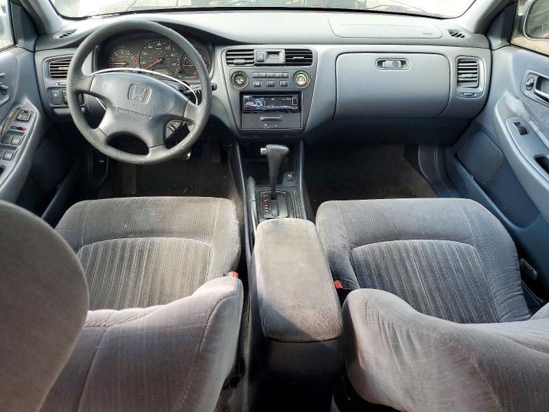 1998 Honda Accord VIN 1HGCG5648WA077204 COPART salvage auction — NORMAL WEAR, Ca - Dis/Dlr/Exp Only Clean Title, sold $125 on 2026-07-02 (photo 8)