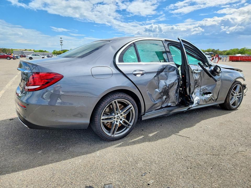 2020 Mercedes-benz E-klasse VIN WDDZF6JB5LA745310 COPART salvage auction — SIDE, Fl - Certificate Of Destruction, sold $3,750 on 2026-07-06 (photo 3)