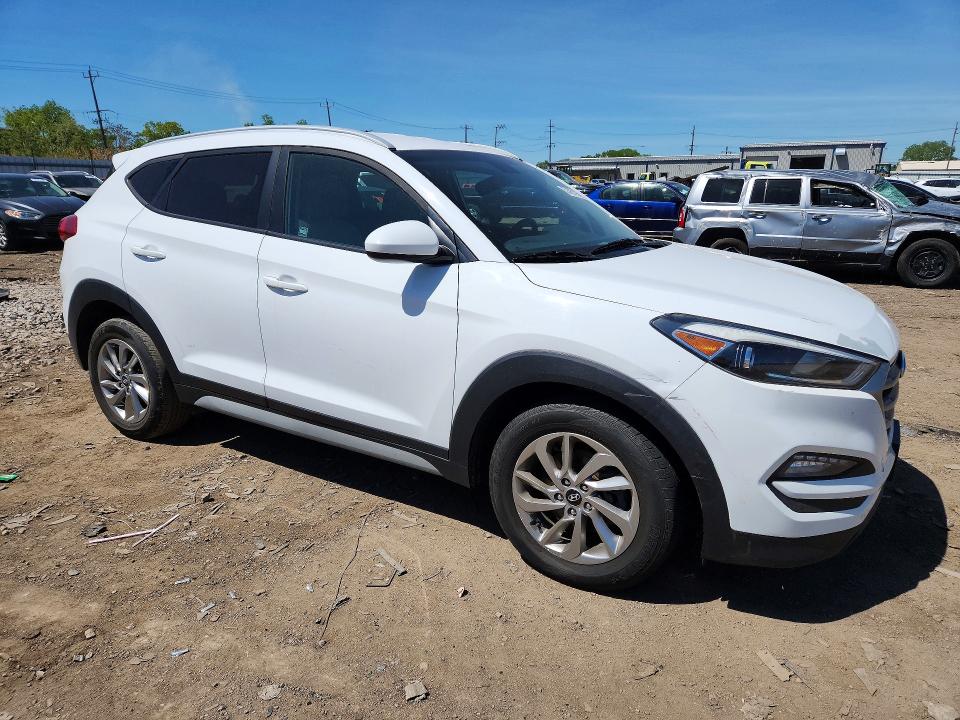 2018 Hyundai VIN KM8J3CA47JU677356 COPART salvage auction — MINOR DENT/SCRATCHES, In - Dealer Only Clean Title (P), sold $3,450 on 2026-07-17 (photo 4)