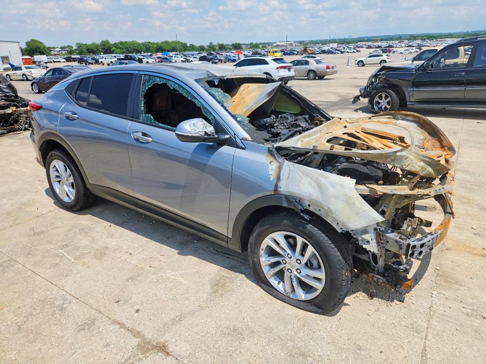 2025 Buick Envista VIN KL47LAEP9SB221745 COPART salvage auction — ENGINE BURN, Tx - Nonrepairable Title, sold $175 on 2026-07-30 (photo 4)