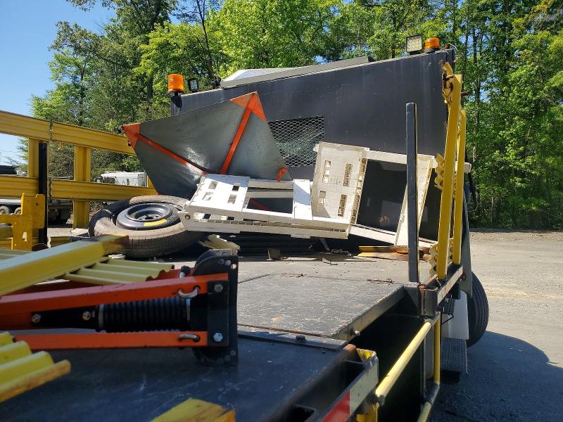 2005 Freightliner M2 106 VIN 1FVACWDC25HV07739 COPART salvage auction — FRONT END, MD - CERT OF SALVAGE > 75% DAMAGE, sold $10,000 on 2026-09-03 (photo 6)