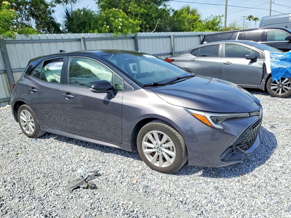 2025 Toyota Corolla VIN JTND4MBE3S3236337 COPART salvage auction — SIDE, Fl - Cert Of Title Slvg Rebuildable, sold $6,300 on 2026-07-07 (photo 4)