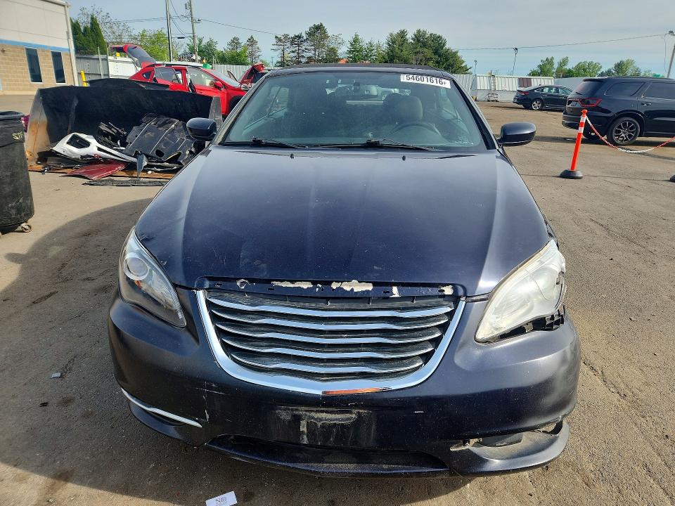 2011 Chrysler 200 VIN 1C3BC2EG6BN576798 COPART salvage auction — SIDE, CT - CERT OF TITLE-SALVAGE, sold $1,050 on 2026-07-02 (photo 5)
