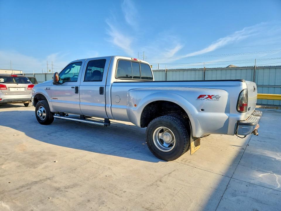 2004 Ford F-350 super duty VIN 1FTWW33PX4ED89547 COPART salvage auction — MECHANICAL, Tx - Salvage Vehicle Title (P), sold $2,600 on 2026-07-02 (photo 2)