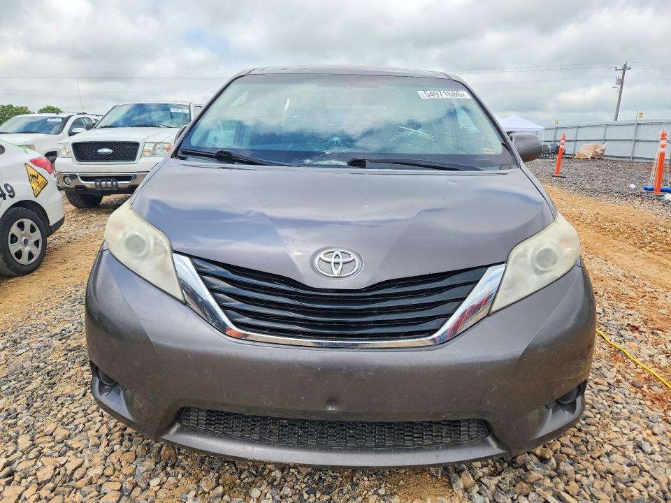 2012 Toyota Sienna VIN 5TDKK3DC0CS196192 COPART salvage auction — HAIL, Mo - Salvage Certificate Of Title, sold $1,450 on 2026-07-08 (photo 5)