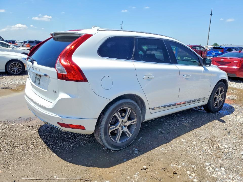2015 Volvo Xc60 VIN YV449MDD5F2623233 COPART salvage auction — MINOR DENT/SCRATCHES, Tx - Certificate Of Title (P), sold $1,700 on 2026-07-09 (photo 3)