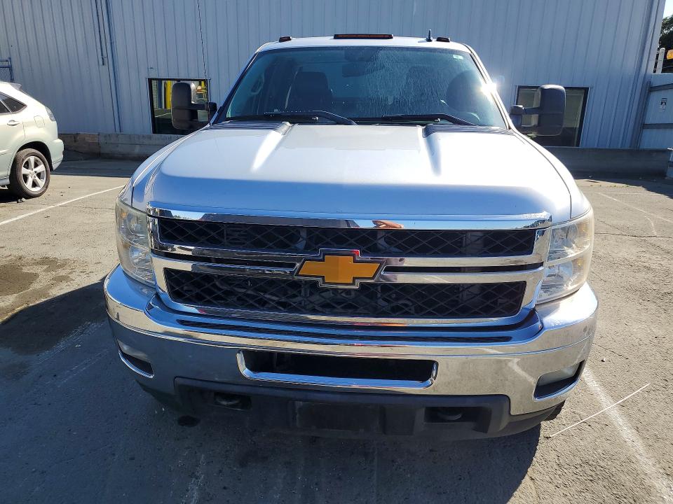 2014 Chevrolet Silverado 2500 VIN 1GC1KXC8XEF179032 COPART salvage auction — MINOR DENT/SCRATCHES, Ca - Dis/Dlr/Exp Only Clean Title, sold $7,800 on 2026-07-02 (photo 5)