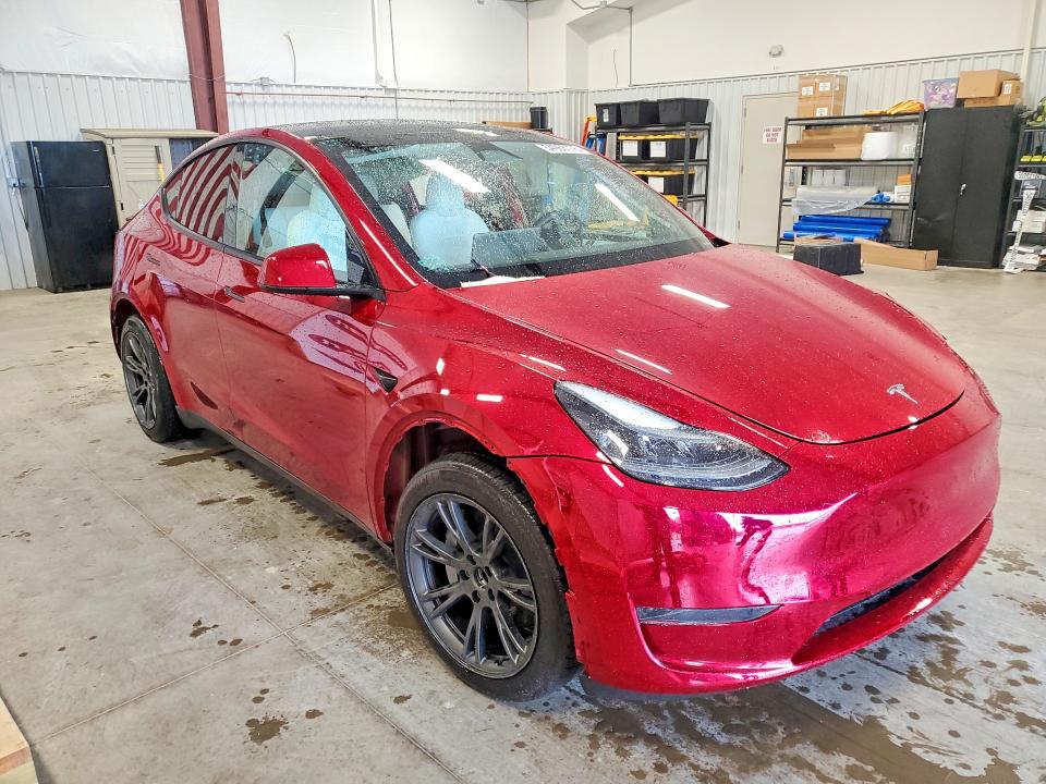 2025 Tesla VIN 7SAYGDED7SA347895 COPART salvage auction — REAR END, NC - SALVAGE CERTIFICATE OF TITLE, sold $6,900 on 2026-07-23 (photo 4)