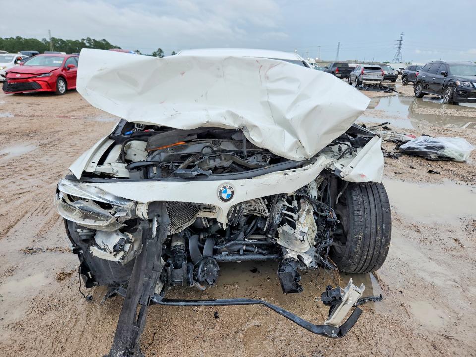 2018 BMW 3er VIN WBA8E1G52JNU92933 COPART salvage auction — FRONT END, Id - Salvage Certificate Of Title, sold $150 on 2026-08-07 (photo 5)
