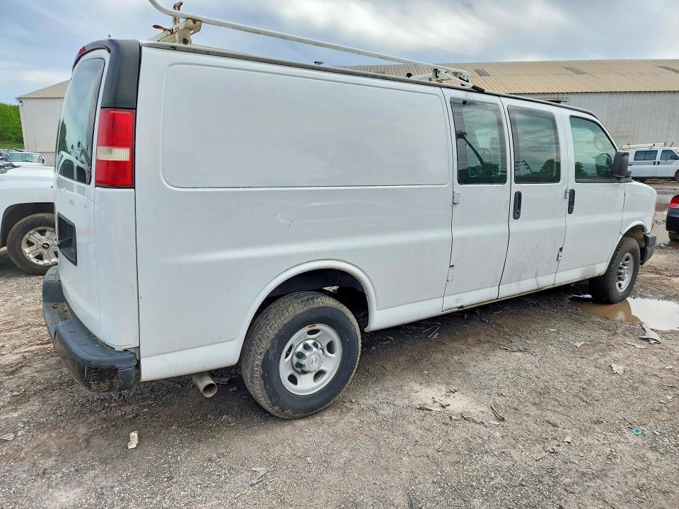 2015 Chevrolet VIN 1GCWGGCF2F1211525 COPART salvage auction — MECHANICAL, Pa - Reconstructed Clean, sold $250 on 2026-07-20 (photo 3)