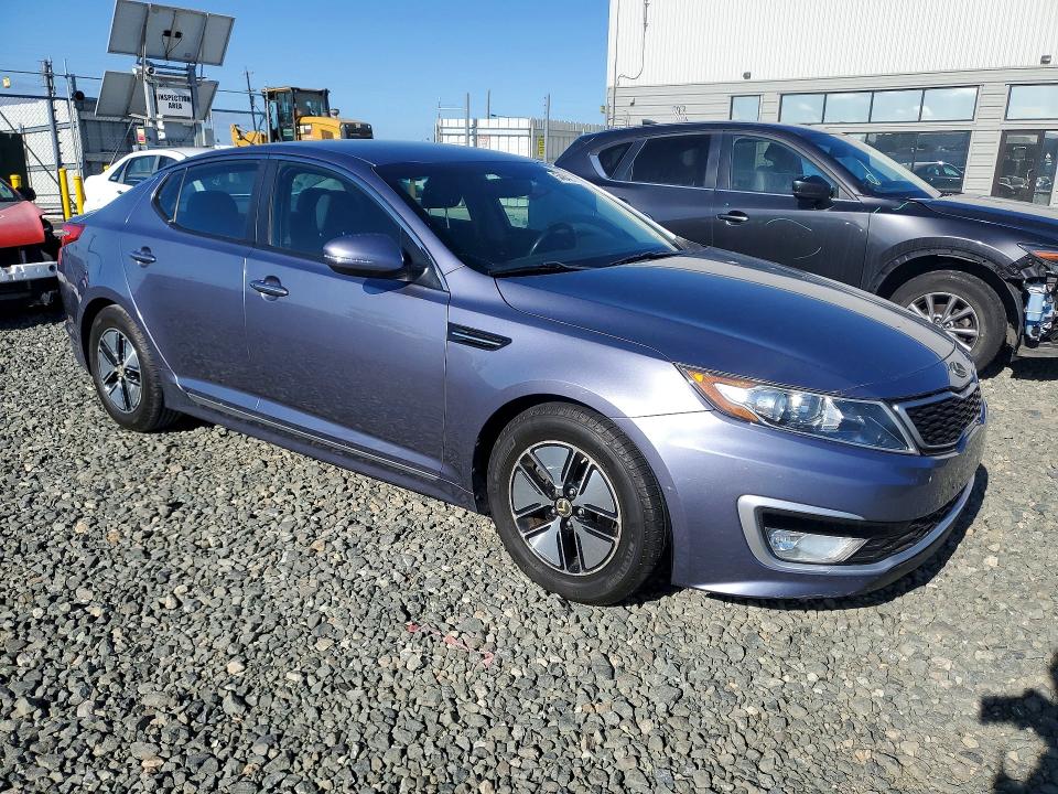 2011 Kia Optima hybrid VIN KNAGM4ADXB5006516 COPART salvage auction — MINOR DENT/SCRATCHES, Ca - Dis/Dlr/Exp App For Dup Clean, sold $1,800 on 2026-07-08 (photo 4)