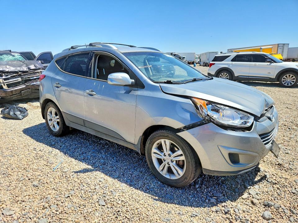2012 Hyundai Tucson VIN KM8JU3AC7CU340192 COPART salvage auction — FRONT END, Tx - Salvage Vehicle Title, sold $1,100 on 2026-07-14 (photo 4)