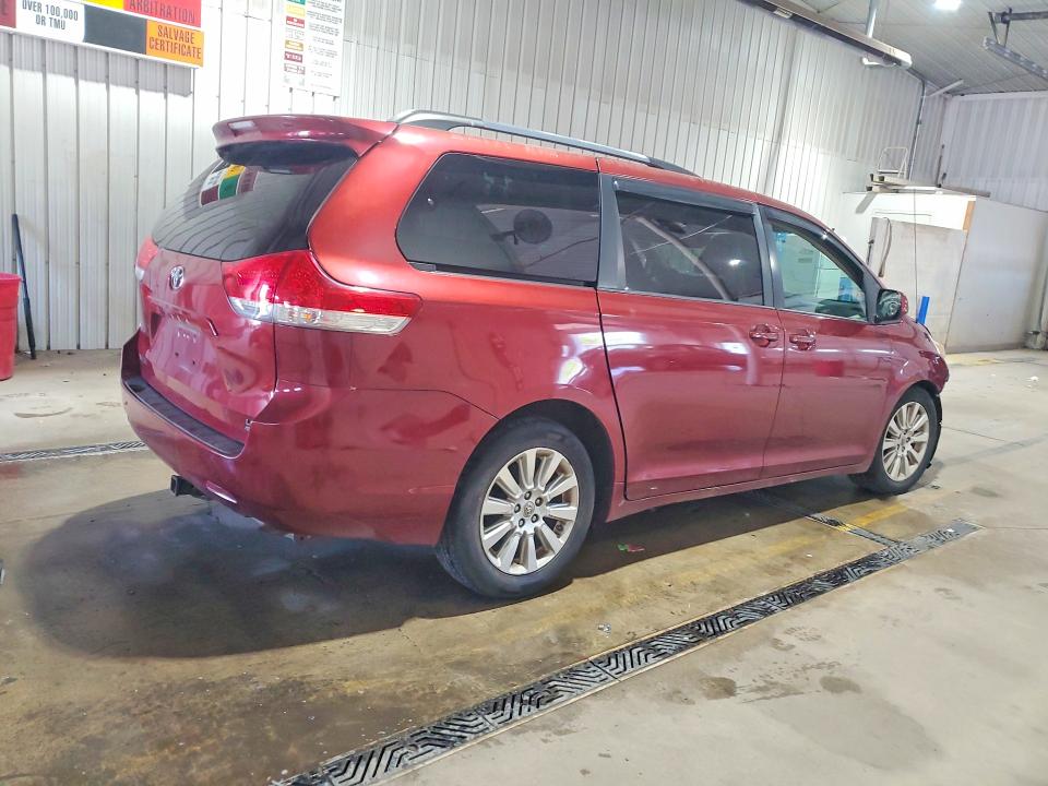 2012 Toyota Sienna VIN 5TDJK3DC4CS030186 COPART salvage auction — SIDE, Salvage Title, sold $1,300 on 2026-07-20 (photo 3)
