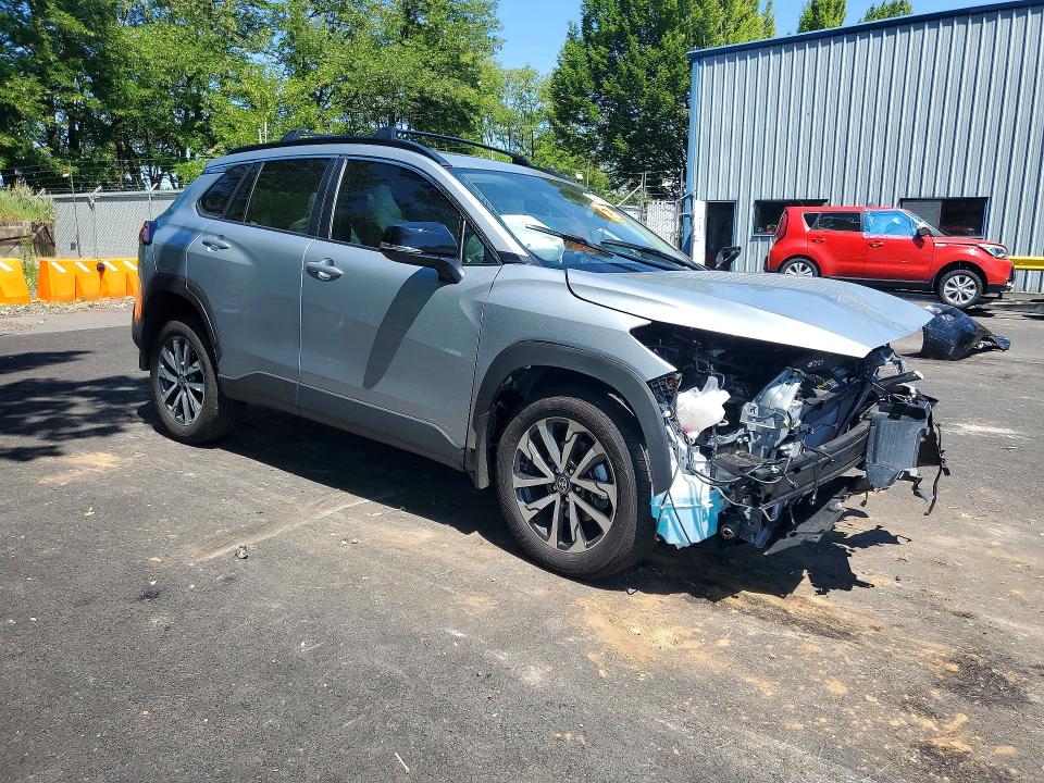 2025 Toyota VIN 7MUDAABG5SV140694 COPART salvage auction — FRONT END, Or - Salvage Title Certificate, sold $125 on 2026-07-27 (photo 4)