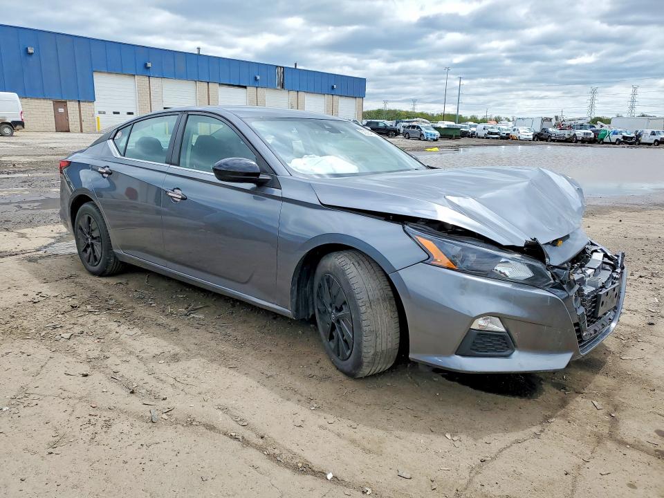 2022 Nissan VIN 1N4BL4BV8NN302331 COPART salvage auction — FRONT END, Mi - Certificate Of Title, sold $3,050 on 2026-07-02 (photo 4)