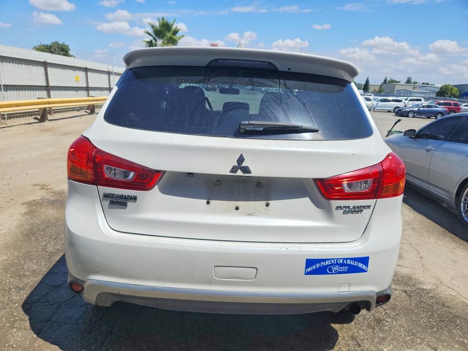 2017 Mitsubishi Outlander sport VIN JA4AP3AU7HZ069630 COPART salvage auction — MINOR DENT/SCRATCHES, CA - CERTIFICATE OF TITLE, sold $1,600 on 2026-07-28 (photo 6)
