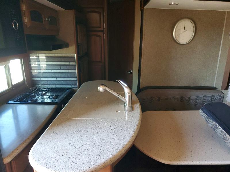 2016 Foresriver VIN 5ZT2FEXBXGA019363 COPART salvage auction — ROOF, MI - CERTIFICATE OF TITLE, sold $6,100 on 2026-07-14 (photo 6)