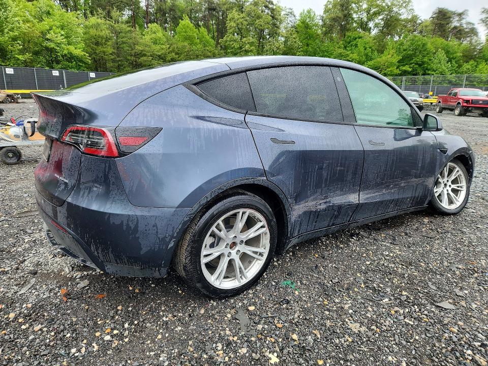 2021 Tesla Model y VIN 5YJYGDEE1MF248050 COPART salvage auction — SIDE, MD - CERT OF SALVAGE > 75% DAMAGE, sold $300 on 2026-07-31 (photo 3)