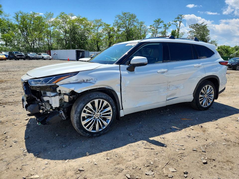 2022 Toyota Highlander VIN 5TDFZRBH7NS193100 COPART salvage auction — FRONT END, Md - Cert Of Salvage > 75% Damage, sold $3,600 on 2026-07-09 (photo 1)