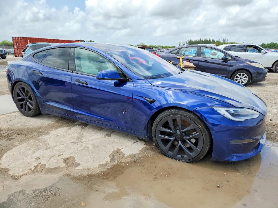 2021 Tesla Model s VIN 5YJSA1E63MF446790 COPART salvage auction — SIDE, Fl - Cert Of Title Slvg Rebuildable, sold $26,500 on 2026-07-15 (photo 4)