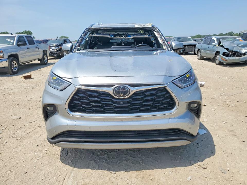 2021 Toyota VIN 5TDFZRBH1MS098708 COPART salvage auction — REAR END, Ks - Cert Of Title-Salvage, sold $300 on 2026-07-30 (photo 5)