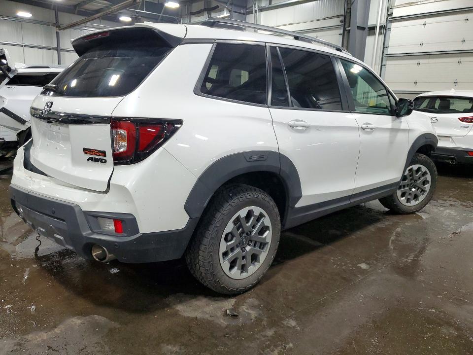 2025 Honda Passport VIN 5FNYF8H65SB006535 COPART salvage auction — FRONT END, Mn - Cert Of Title-Salvage, sold $13,900 on 2026-07-02 (photo 3)