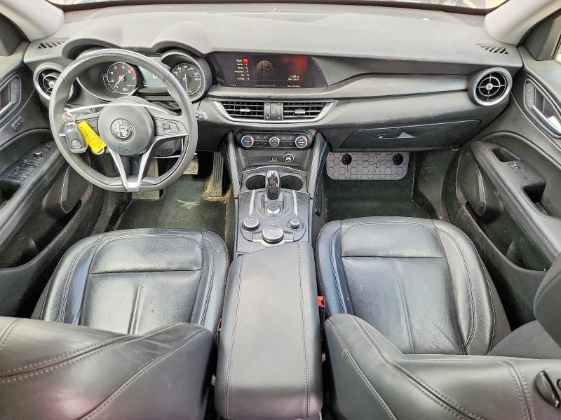 2018 Alfa romeo Stelvio VIN ZASFAKAN0J7C05198 COPART salvage auction — HAIL, Il - Salvage Certificate, sold $3,800 on 2026-07-14 (photo 8)