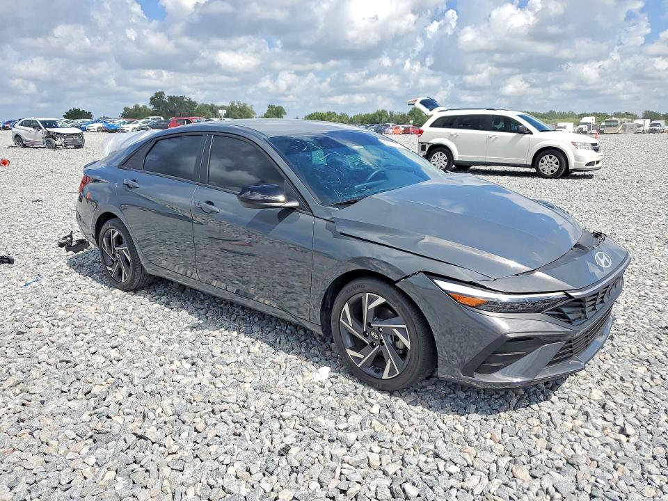 2025 Hyundai Elantra VIN KMHLM4DG3SU870249 COPART salvage auction — FRONT END, Fl - Certificate Of Destruction, sold $4,650 on 2026-07-17 (photo 4)