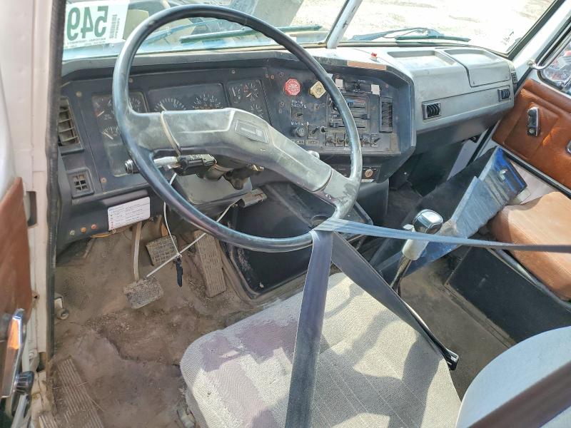 1994 White/gmc Conventional VIN 4V1JLBDE0RR825415 COPART salvage auction — BURN, CA - SALVAGE CERTIFICATE, sold $525 on 2026-07-06 (photo 8)