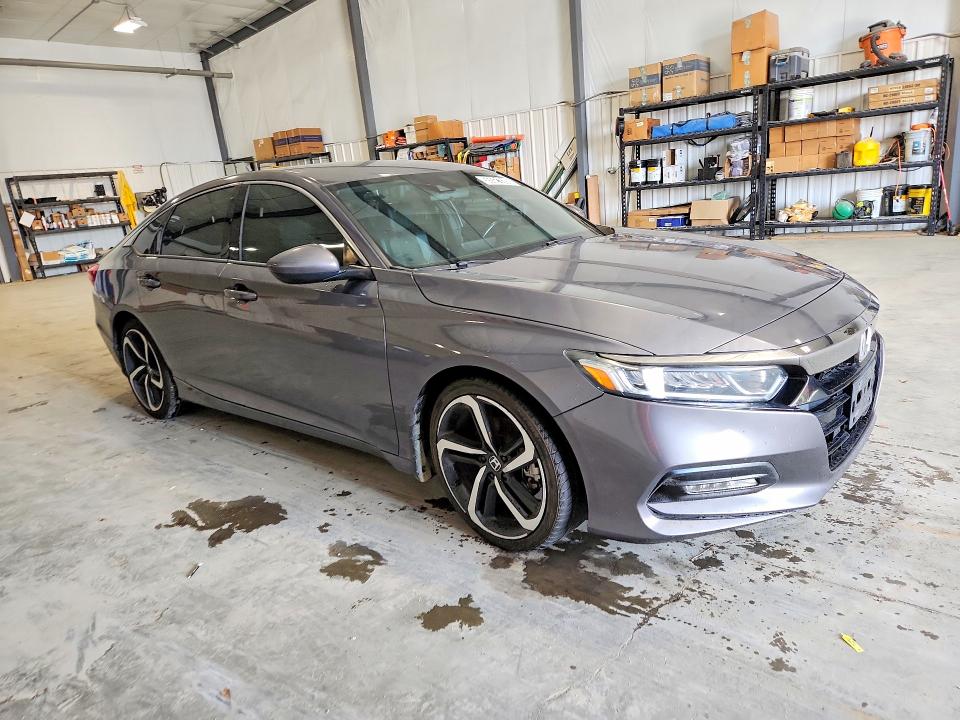 2019 Honda Accord VIN 1HGCV1F31KA135895 COPART salvage auction — MINOR DENT/SCRATCHES, Sc - Dealer Only Clean Title, sold $9,100 on 2026-07-09 (photo 4)