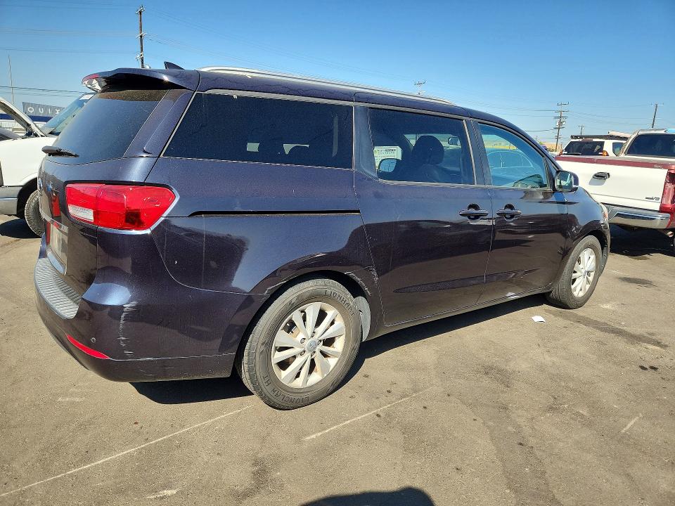 2017 Kia SEDONA VIN KNDMB5C17H6246758 COPART salvage auction — MINOR DENT/SCRATCHES, Ca - Dis/Dlr/Exp Only Clean Title (P), sold $1,450 on 2026-07-16 (photo 3)