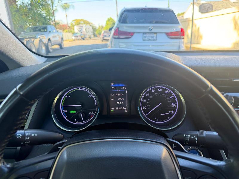 2020 Toyota Camry hybrid VIN 4T1G31AK3LU016262 COPART salvage auction — MINOR DENT/SCRATCHES, Ca - Dis/Dlr/Exp Only Clean Title (P), sold $4,050 on 2026-07-10 (photo 8)