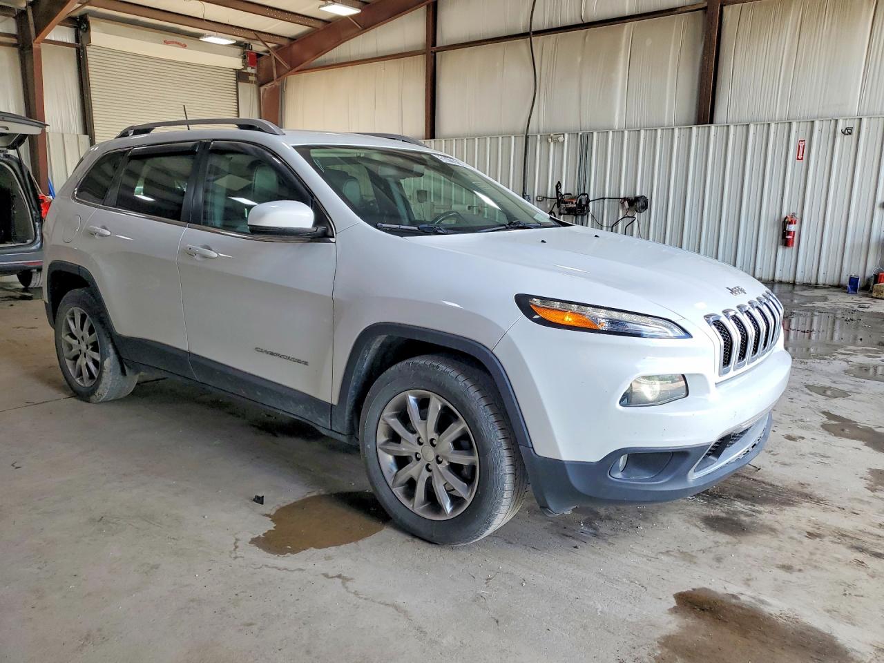 2018 Jeep Cherokee VIN 1C4PJMDBXJD541419 COPART salvage auction — Normal Wear, WV - CERTIFICATE OF TITLE, sold $2,650 on 2026-07-09 (photo 4)