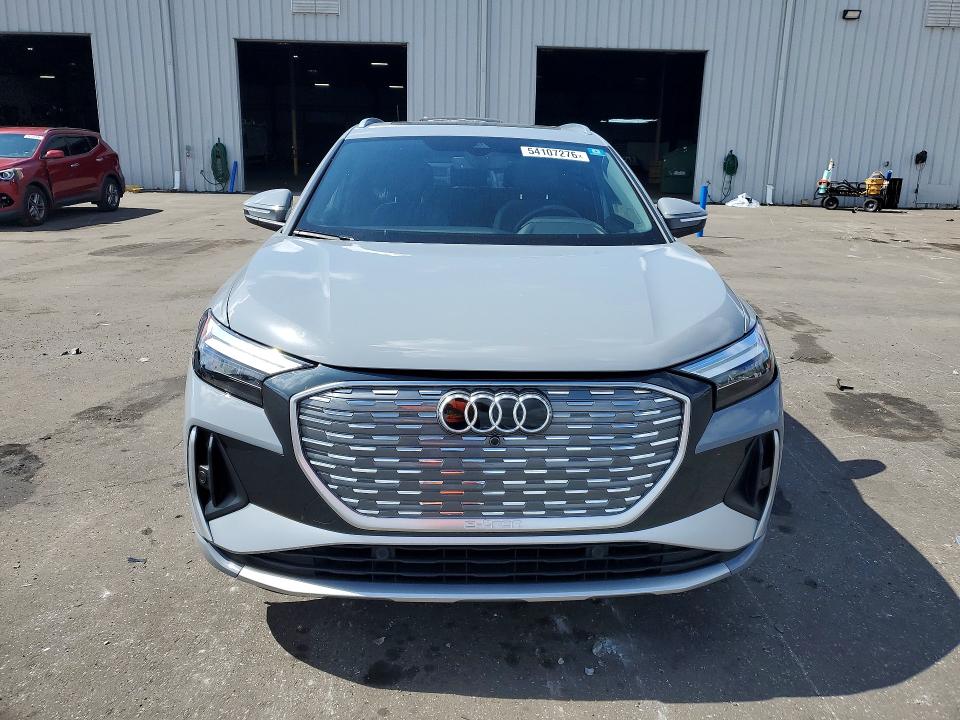 2024 Audi Q4 e-tron VIN WA1KUBFZ3RP053790 COPART salvage auction — SIDE, Fl - Cert Of Title Slvg Rebuildable, sold $17,900 on 2026-07-08 (photo 5)